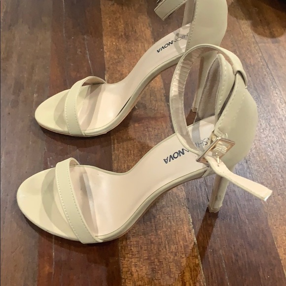 Fashion Nova heels - Picture 2 of 2